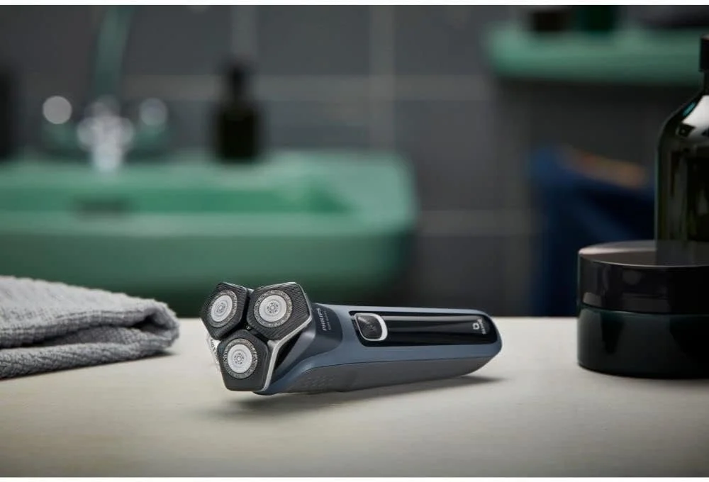 Philips Men Electric Shaver S5880-20 original product in Bangladesh