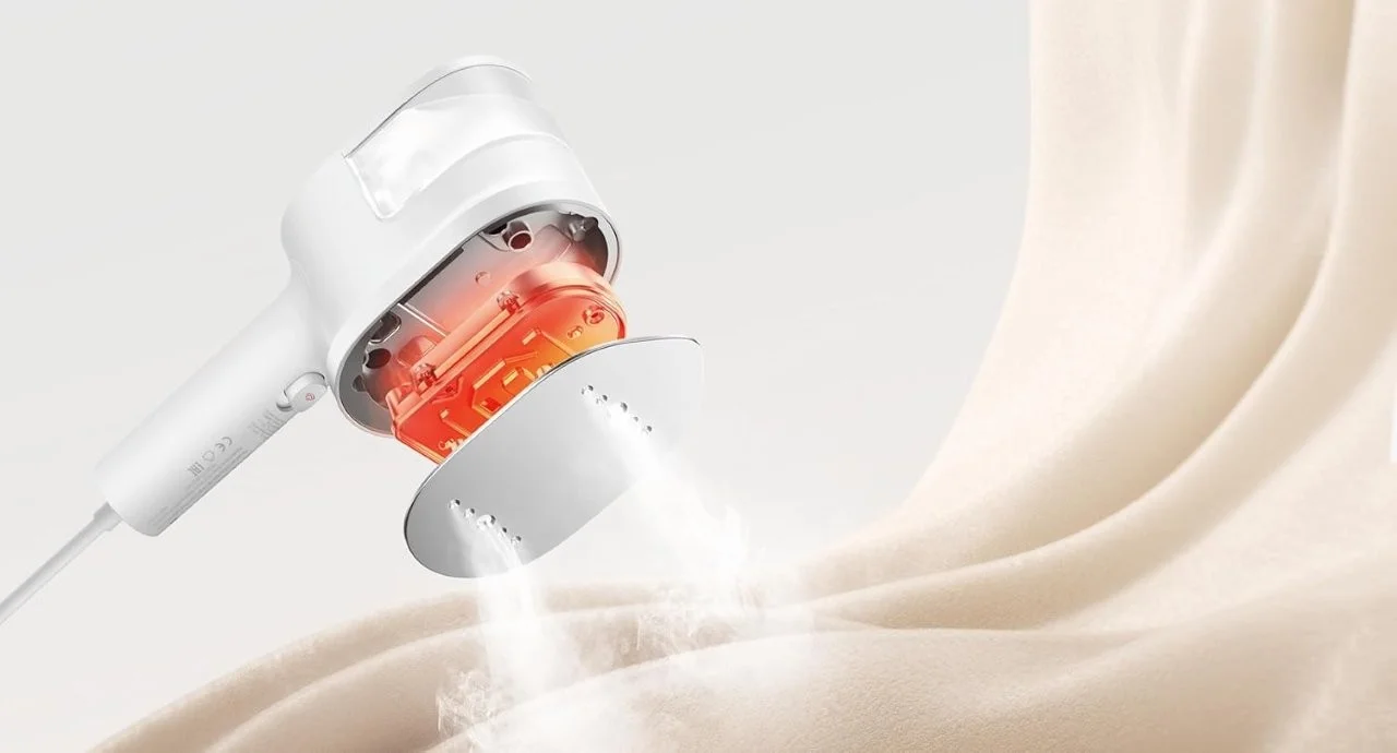 Xiaomi B502CN Handheld Steam Iron available in Bangladesh