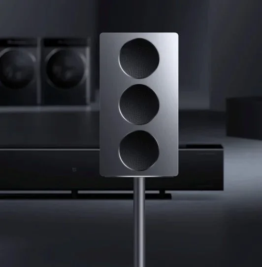 Xiaomi Sound 2 Max portable speaker displayed Holooz BD