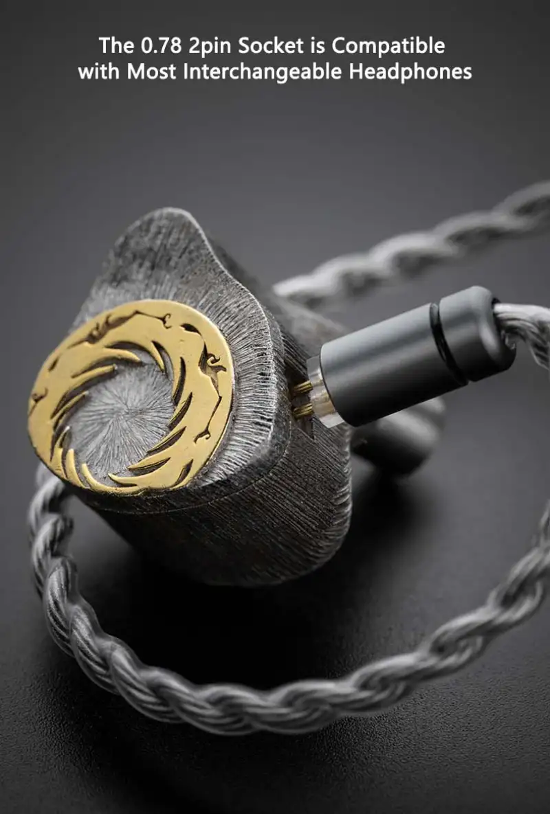 Moondrop MC2 HiFi IEM upgrade cable with 3.5mm plug, 0.78mm 2-pin connectors, and in-line microphone for clear audio and calls
